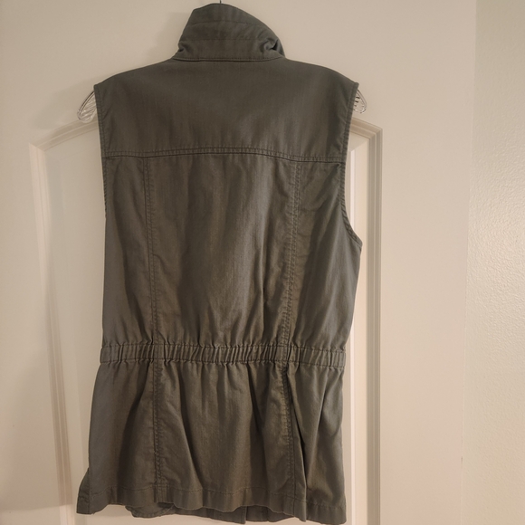 Army Green Talbots Vest, Size M - Picture 4 of 5